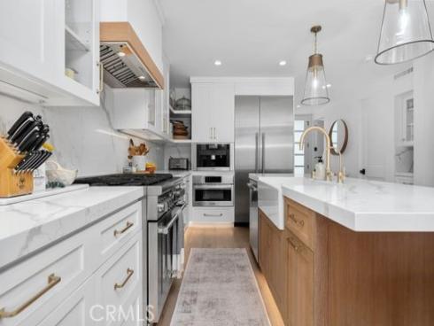 3949 Warner Avenue, Huntington Beach, CA