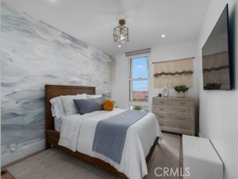 3949 Warner Avenue, Huntington Beach, CA