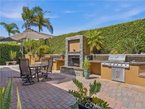 17140  Edgewater   Lane, Huntington Beach, CA