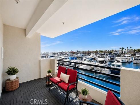 4167 Warner 105 Avenue, Huntington Beach, CA