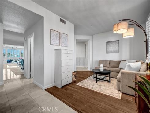 4167 Warner 105 Avenue, Huntington Beach, CA