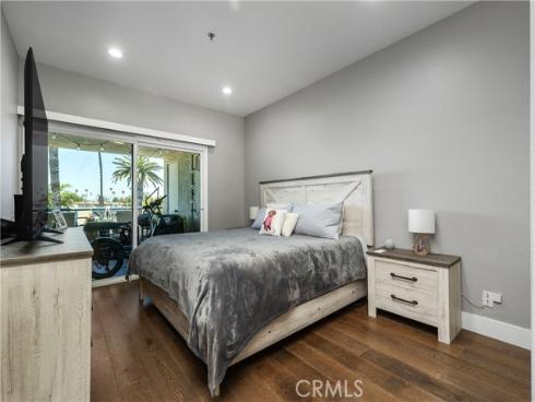 415 Townsquare 308 Lane, Huntington Beach, CA