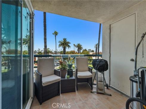 415 Townsquare 308 Lane, Huntington Beach, CA