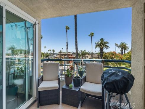 415 Townsquare 308 Lane, Huntington Beach, CA