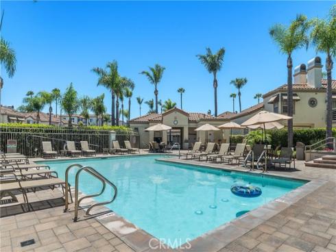415 Townsquare 308 Lane, Huntington Beach, CA