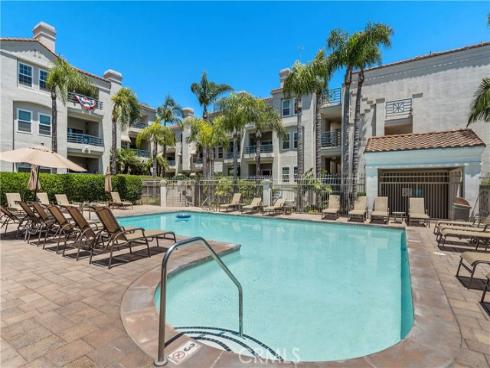 415 Townsquare 308 Lane, Huntington Beach, CA