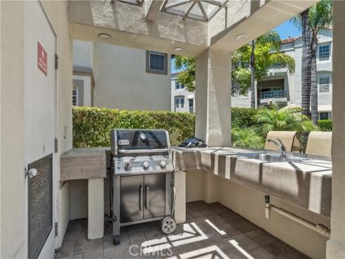 415 Townsquare 308 Lane, Huntington Beach, CA