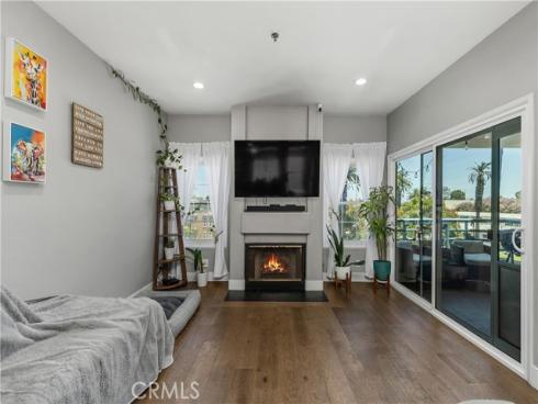 415 Townsquare 308 Lane, Huntington Beach, CA