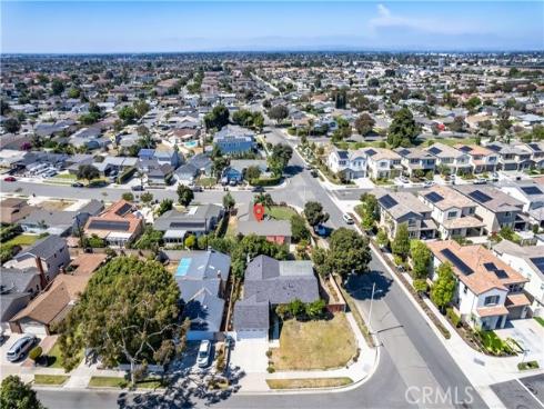 5702 Riviera Drive, Huntington Beach, CA
