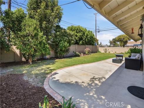 6471 Crandall Drive, Huntington Beach, CA