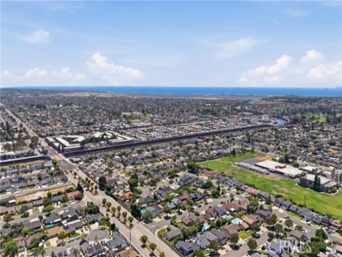 6471 Crandall Drive, Huntington Beach, CA