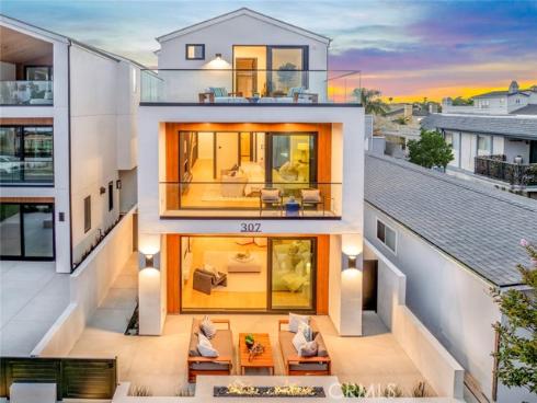 307 14th Street, Huntington Beach, CA