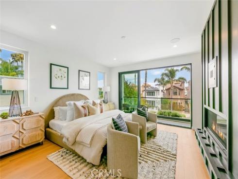 307 14th Street, Huntington Beach, CA