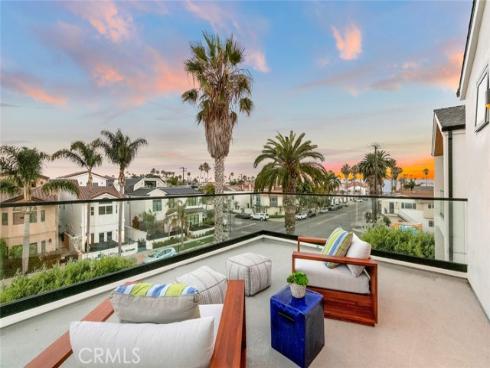 307 14th Street, Huntington Beach, CA