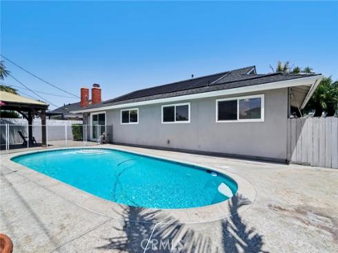 10362  Christmas   Drive, Huntington Beach, CA