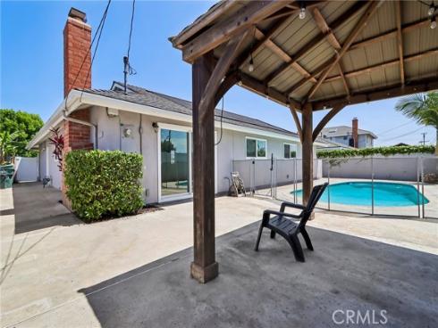 10362  Christmas   Drive, Huntington Beach, CA