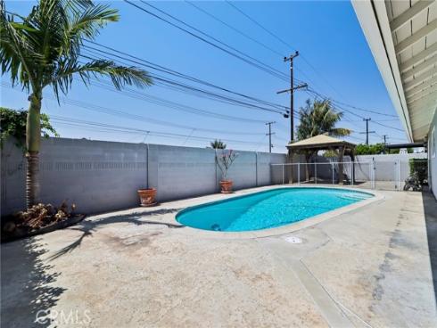 10362  Christmas   Drive, Huntington Beach, CA