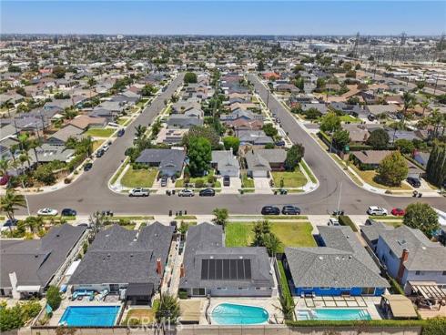 10362  Christmas   Drive, Huntington Beach, CA