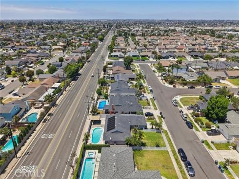 10362  Christmas   Drive, Huntington Beach, CA