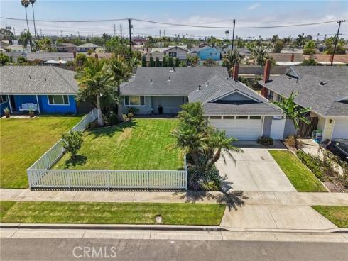 10362  Christmas   Drive, Huntington Beach, CA
