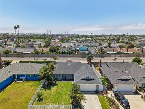 10362  Christmas   Drive, Huntington Beach, CA