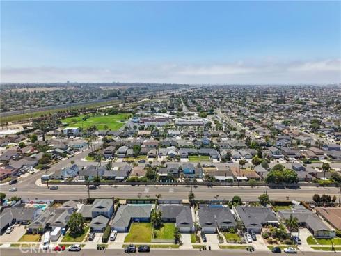 10362  Christmas   Drive, Huntington Beach, CA