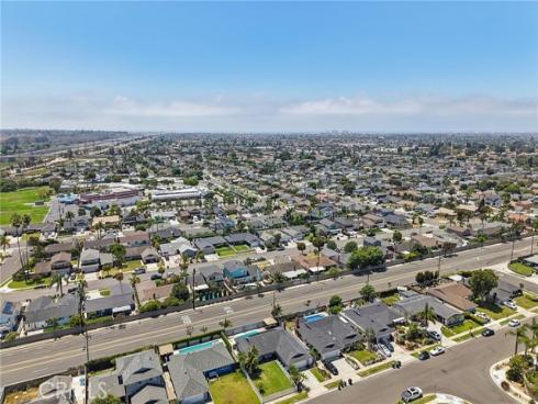 10362  Christmas   Drive, Huntington Beach, CA