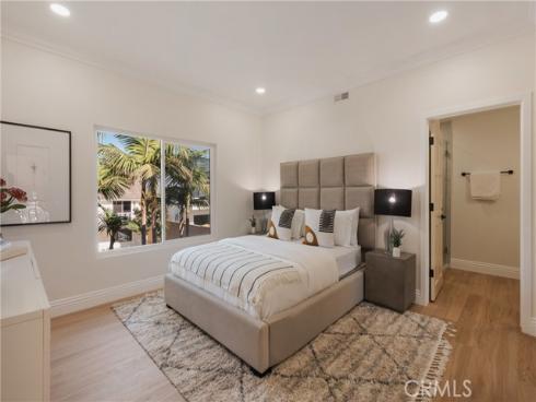 17182 Hillside Circle, Huntington Beach, CA