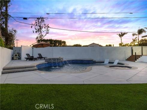 17451 Avalon , Huntington Beach, CA