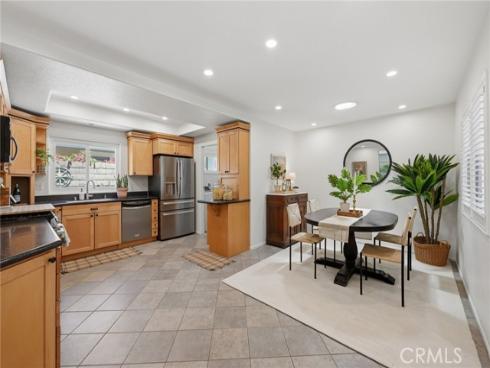 21061 Miramar Ln , Huntington Beach, CA