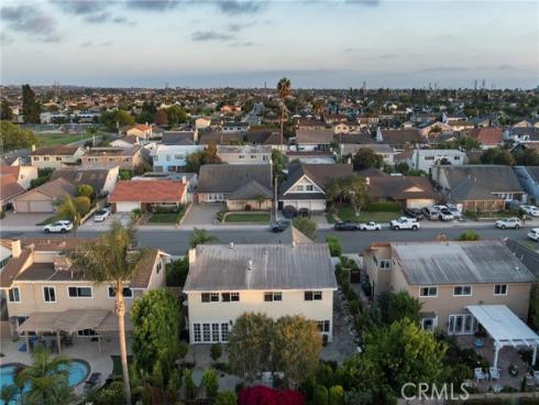 9601  Dumbreck   Drive, Huntington Beach, CA