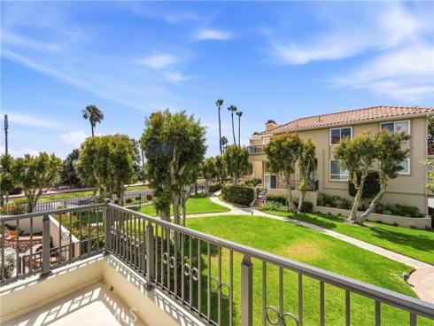 6051 Broadstone Circle , Huntington Beach, CA