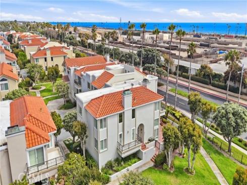 6051 Broadstone Circle , Huntington Beach, CA