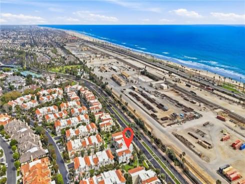 6051 Broadstone Circle , Huntington Beach, CA
