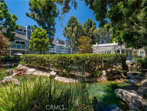 7402 Yellowtail 201 Drive, Huntington Beach, CA