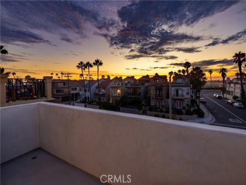 122 22nd Street, Huntington Beach, CA