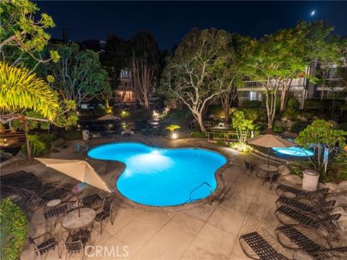 20331  Bluffside circle # 105  , Huntington Beach, CA