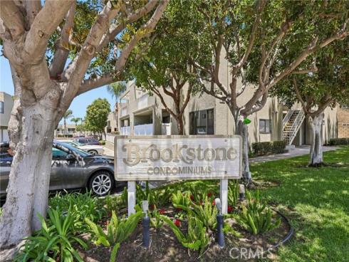 17722  Sergio Circle  102 , Huntington Beach, CA