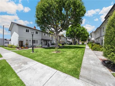 9579 Adams , Huntington Beach, CA