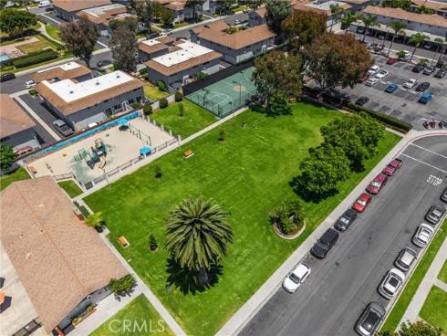 9579 Adams , Huntington Beach, CA