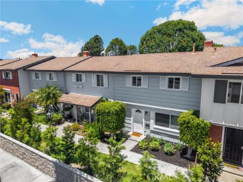 9579 Adams , Huntington Beach, CA