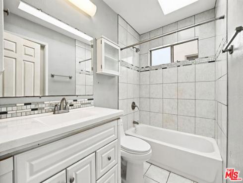 417 8th Street, Huntington Beach, CA