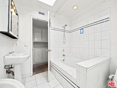 417 8th Street, Huntington Beach, CA