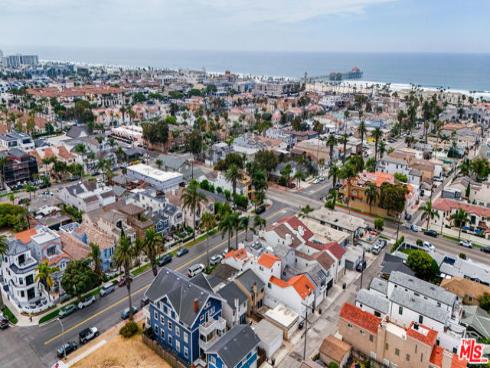 417 8th Street, Huntington Beach, CA
