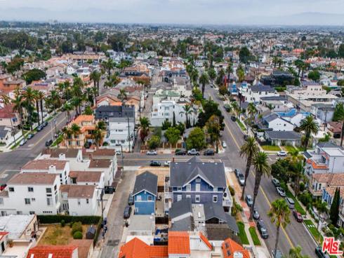417 8th Street, Huntington Beach, CA