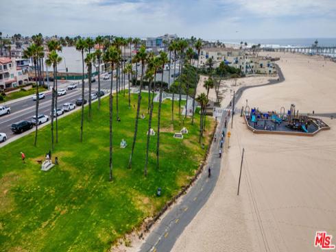417 8th Street, Huntington Beach, CA