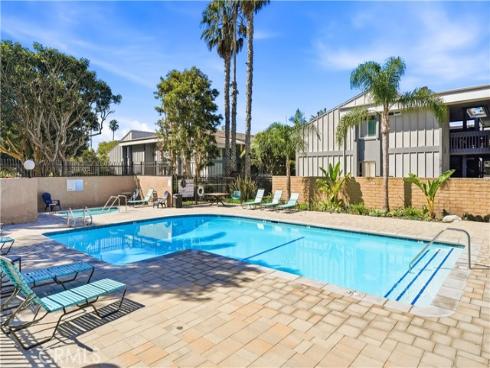 16971 Bluewater 70 Lane, Huntington Beach, CA