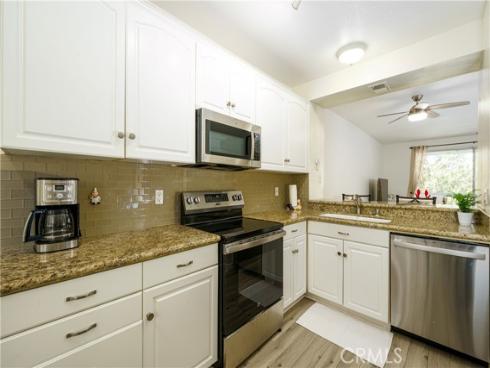 20301 Bluffside 211 Circle, Huntington Beach, CA