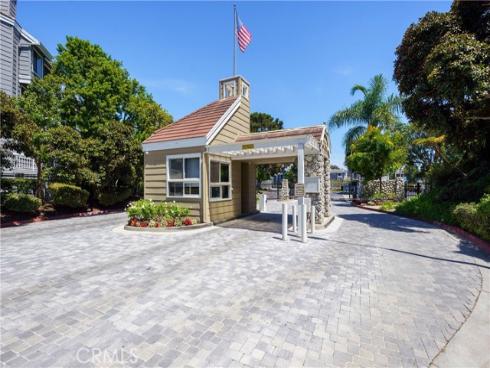 20301 Bluffside 211 Circle, Huntington Beach, CA