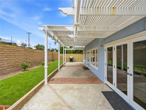 19151 Yacht Lane, Huntington Beach, CA